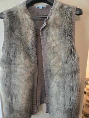 She + Sky Front Faux Fur Vest